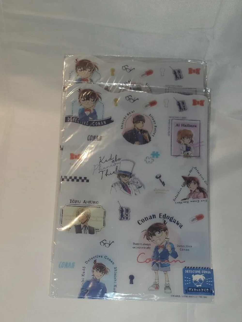 NWT Detective Conan Clear File Folder - White with Colorful Character Prints